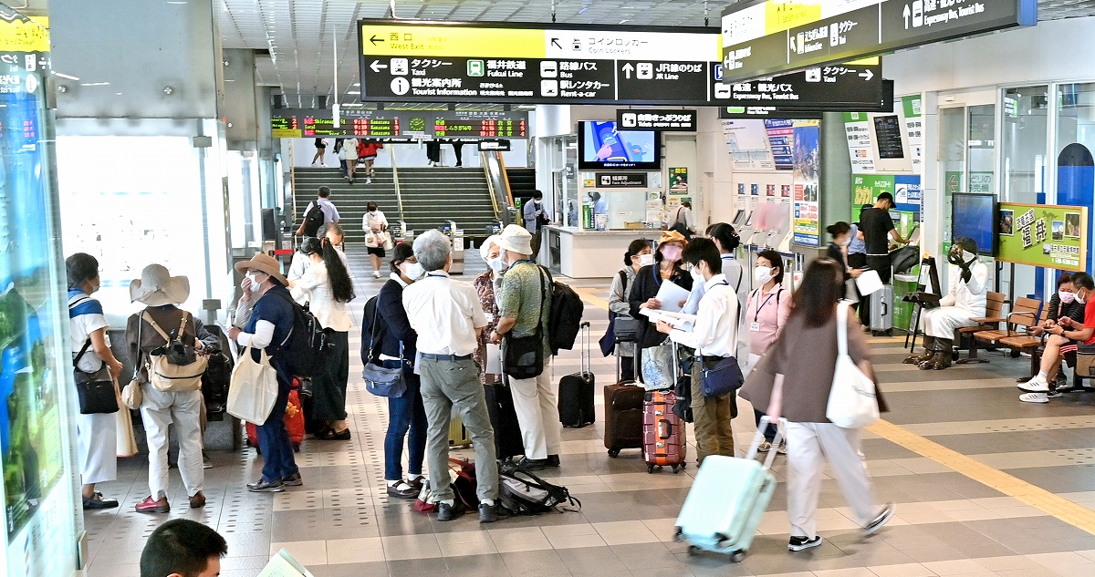 緊急事態宣言の福井県内、週末人出はいつも通り　福井駅周辺や各地の観光地