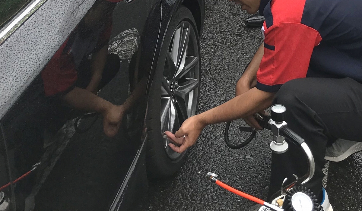 車の性能向上してるのに タイヤのトラブル増加 なぜ Jaf活動日誌 社会 福井のニュース 福井新聞online