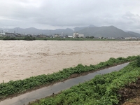 福井県で断続的に局地的な雨…5市町で避難指示　河川の水位上昇も