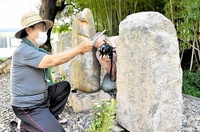 県内最古「筆塚」　美浜で発見　寺子屋　師しのび建立　全盛期幕末より１００年早く