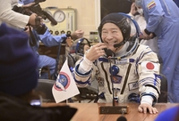 ZOZO創業者の前沢友作さんが乗った宇宙船打ち上げ　100日の訓練を経て12日間の宇宙旅行へ