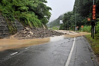 福井県で主要道路の通行止め相次ぎ嶺北と嶺南が分断状態　8月5日午前、北陸道や国道8号
