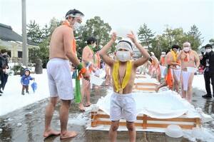 福井の7神社を疾走、冷水…