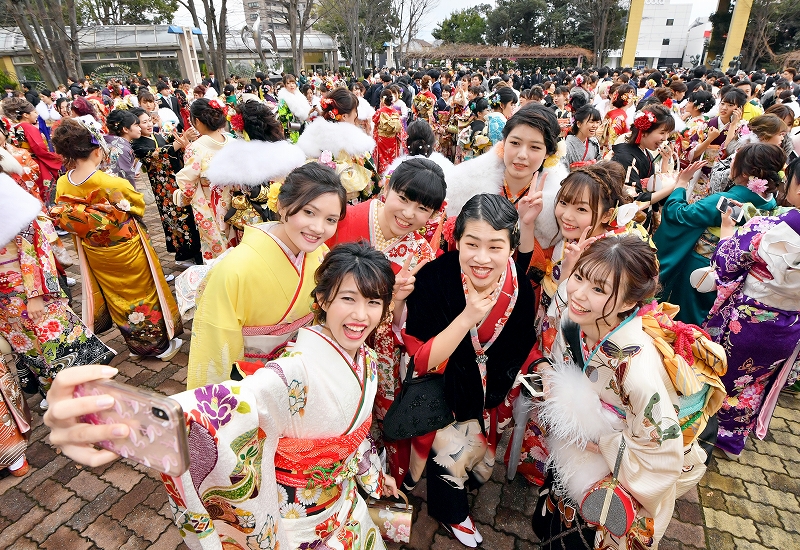 池田町が成人式を年始避け３月に延期