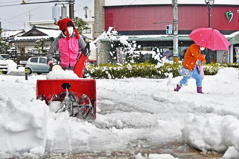 福井県内、風雪で鉄道ダイヤ乱れる