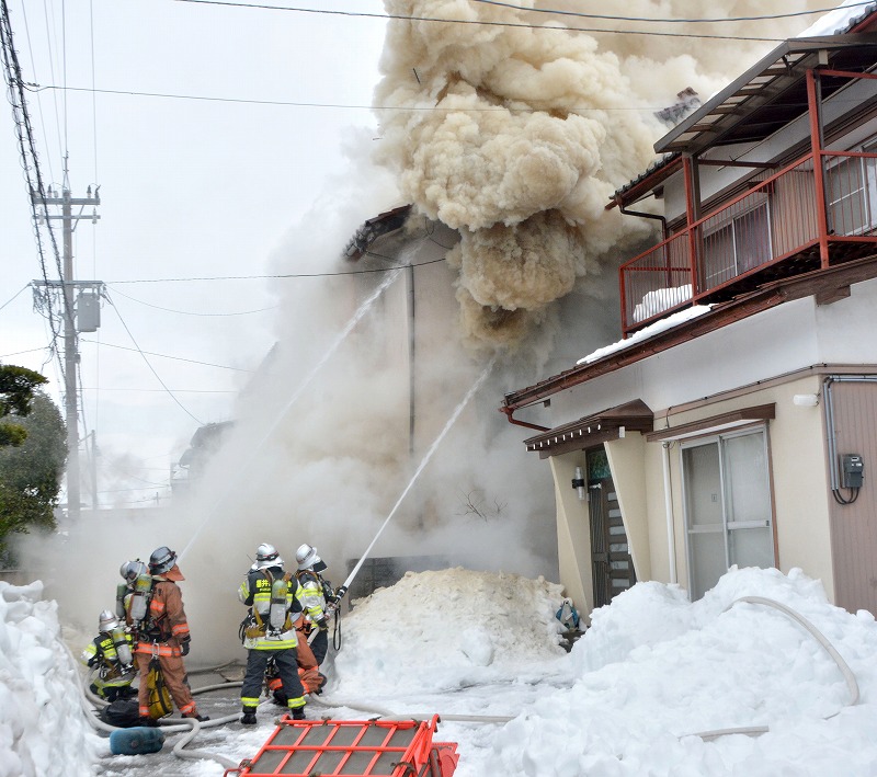 福井市で住宅全焼、１人の遺体発見