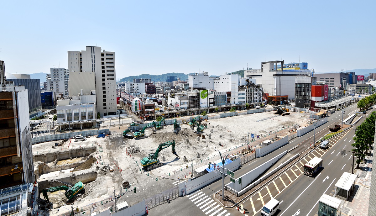 響のホールや勝木書店が姿消し更地に　JR福井駅西口の再開発