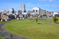JR福井駅周辺のアリーナ構想、福井市東公園が建設候補地に　県と市、会議所合意　6月ごろ基本構想策定へ