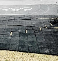 車でドリフトか…3人制バスケコート壊される　東京五輪のパネル敷設した福井県の公園